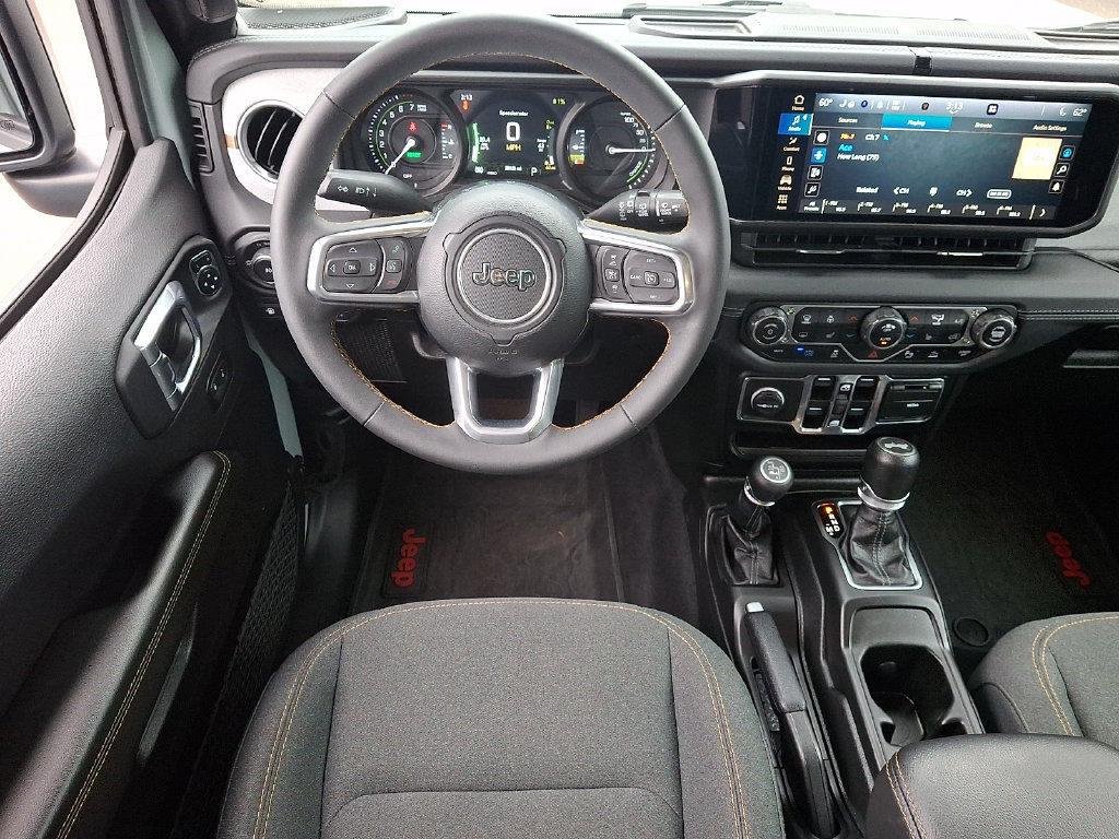 Used 2024 Jeep Wrangler Unlimited Sahara w/ Safety Group AWD/4WD image 12