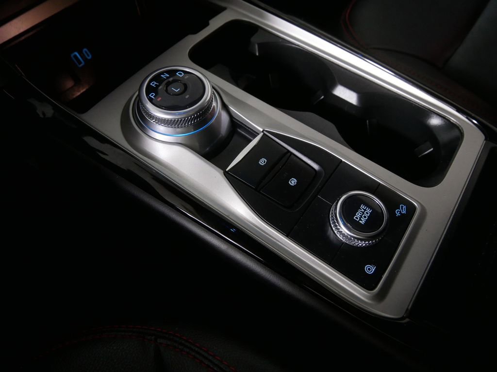 Used 2023 Ford Explorer ST-Line image 25