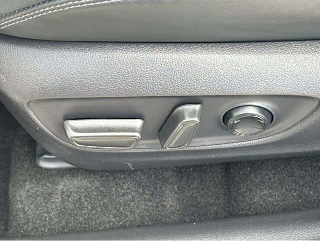 Used 2021 Toyota RAV4 Limited FWD image 28