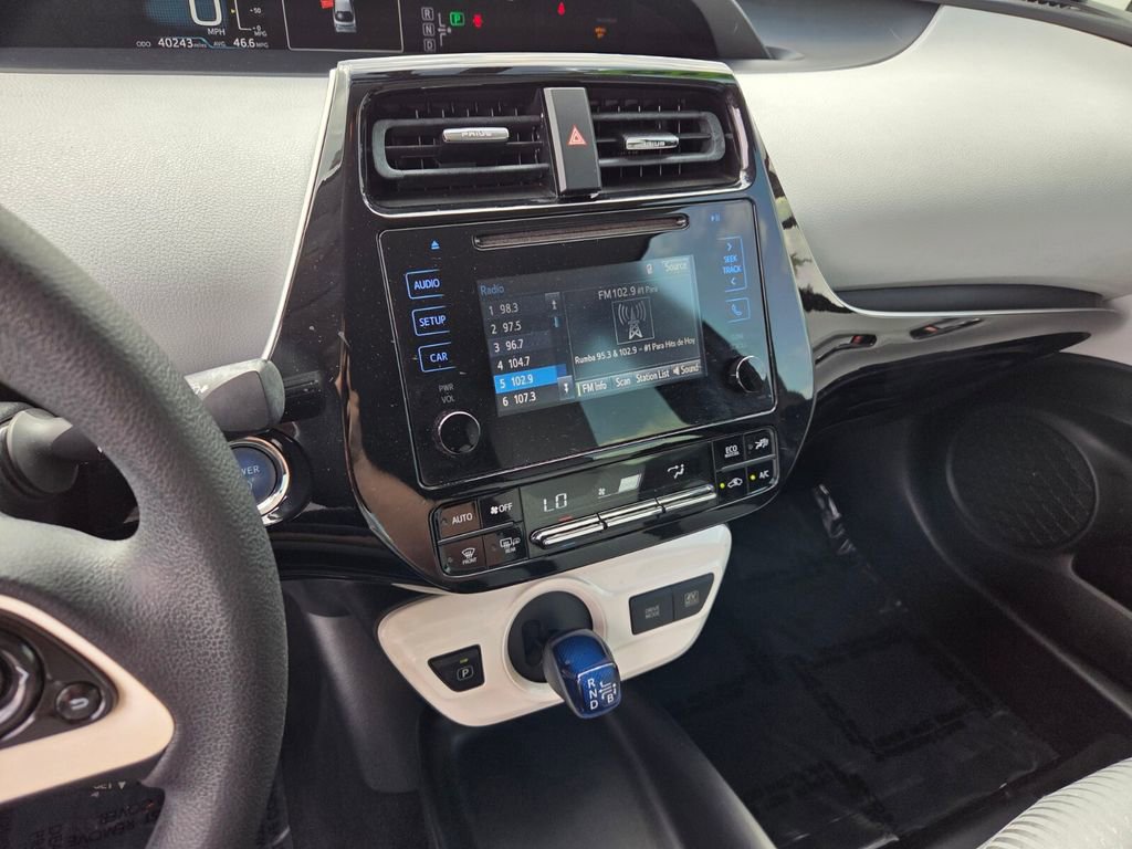 Used 2016 Toyota Prius Four image 25