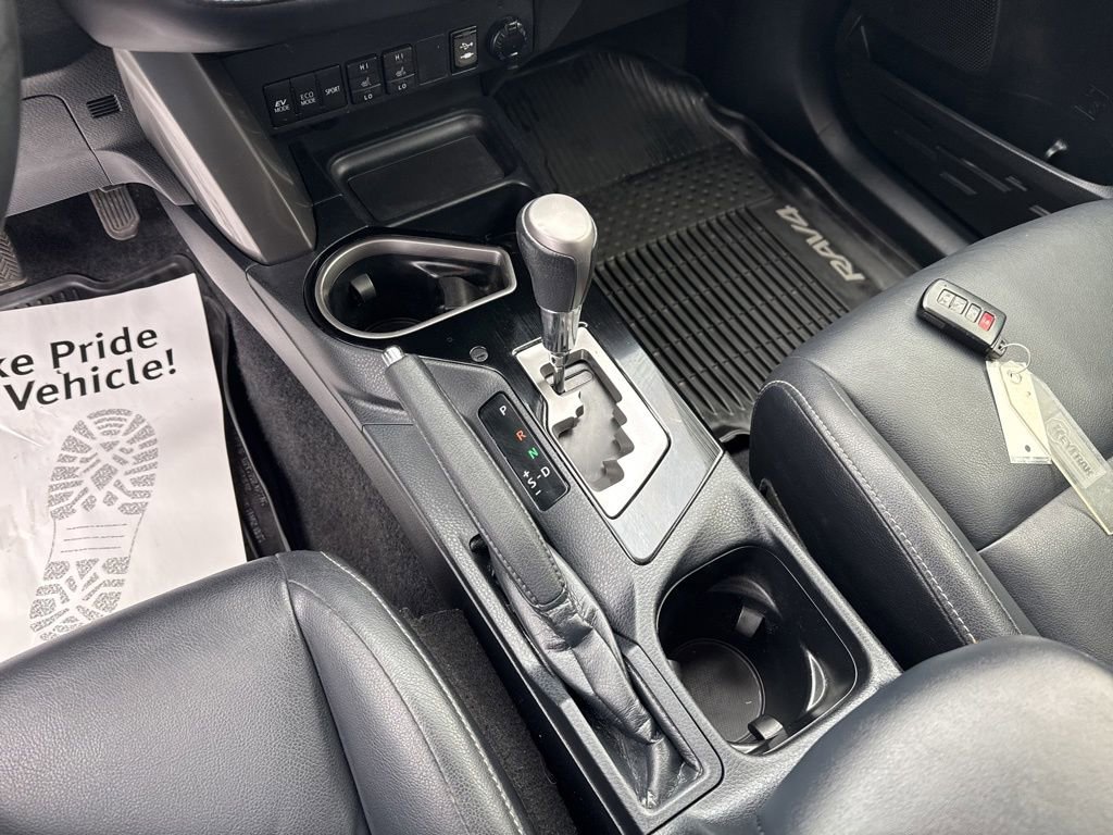 Used 2018 Toyota RAV4 Limited image 26