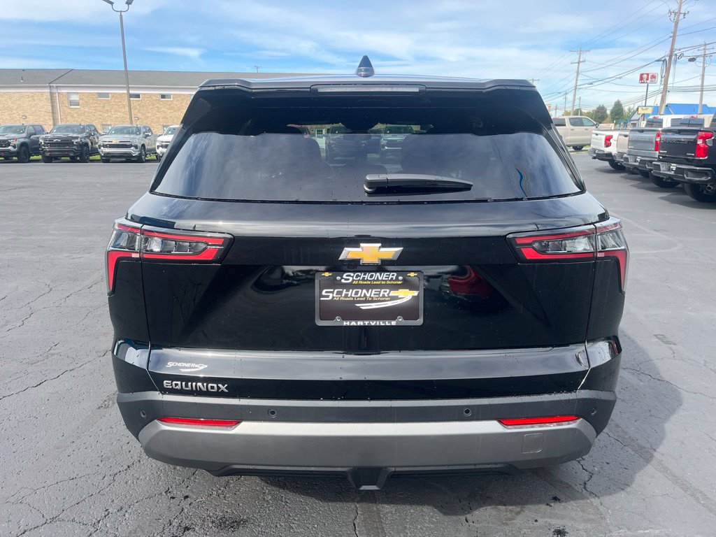 New 2027 Chevrolet Equinox LT FWD image 4
