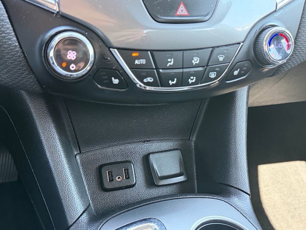 Used 2019 Chevrolet Cruze LT w/ LT Fleet Convenience Package FWD image 26
