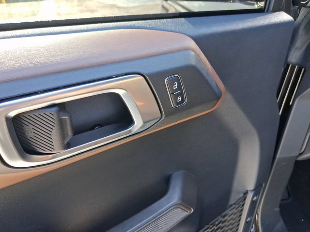 Used 2023 Ford Bronco Outer Banks AWD/4WD image 13
