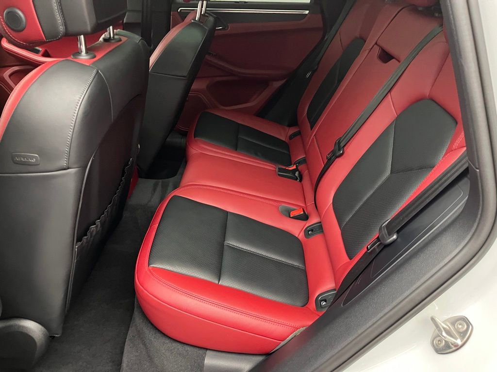 Used 2024 Porsche Macan GTS image 36