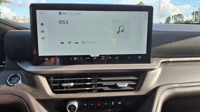 Used 2025 Ford Explorer Platinum w/ LUX Leather Package image 34