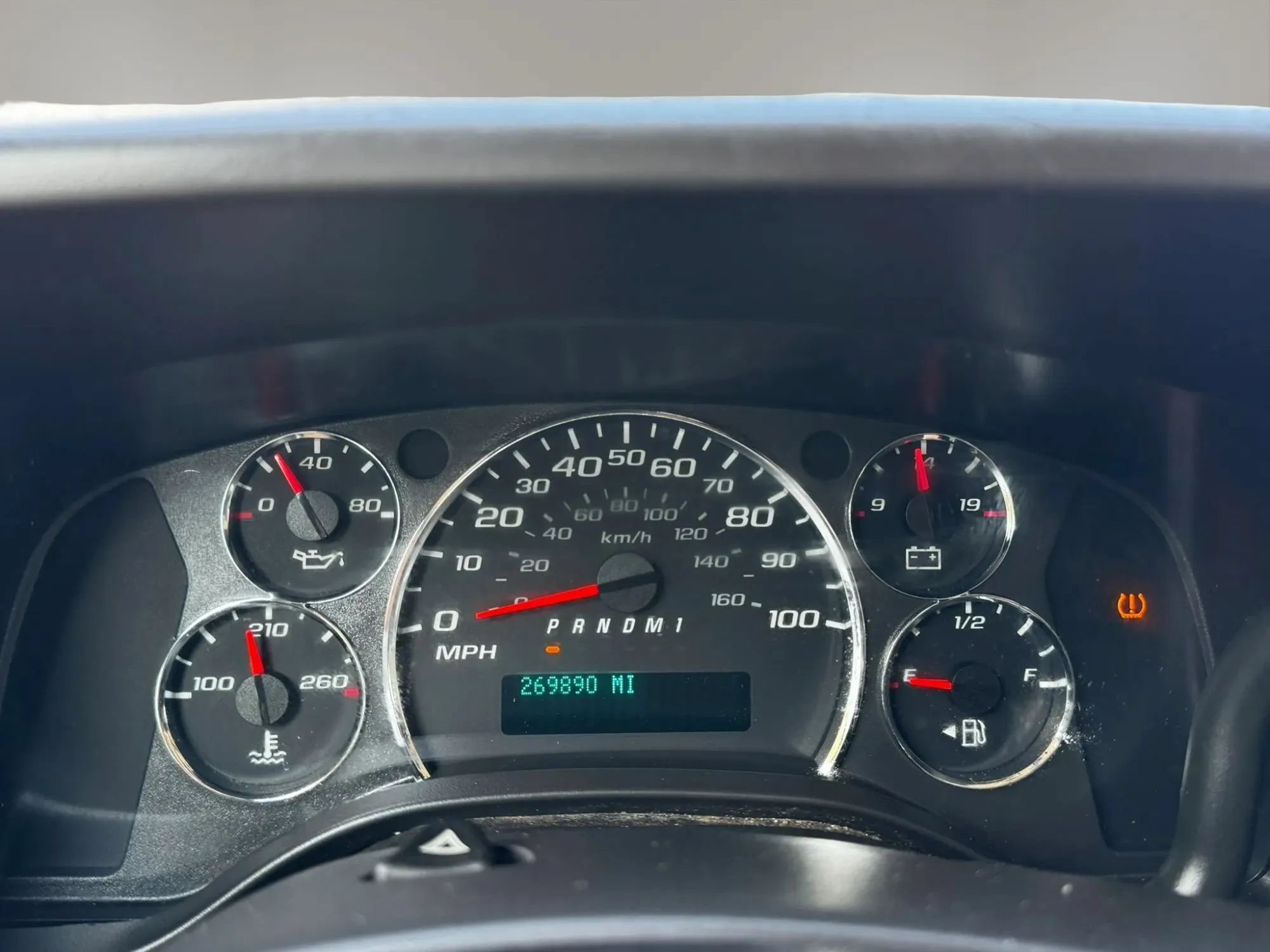 Used 2012 Chevrolet Express 2500 Extended RWD image 19