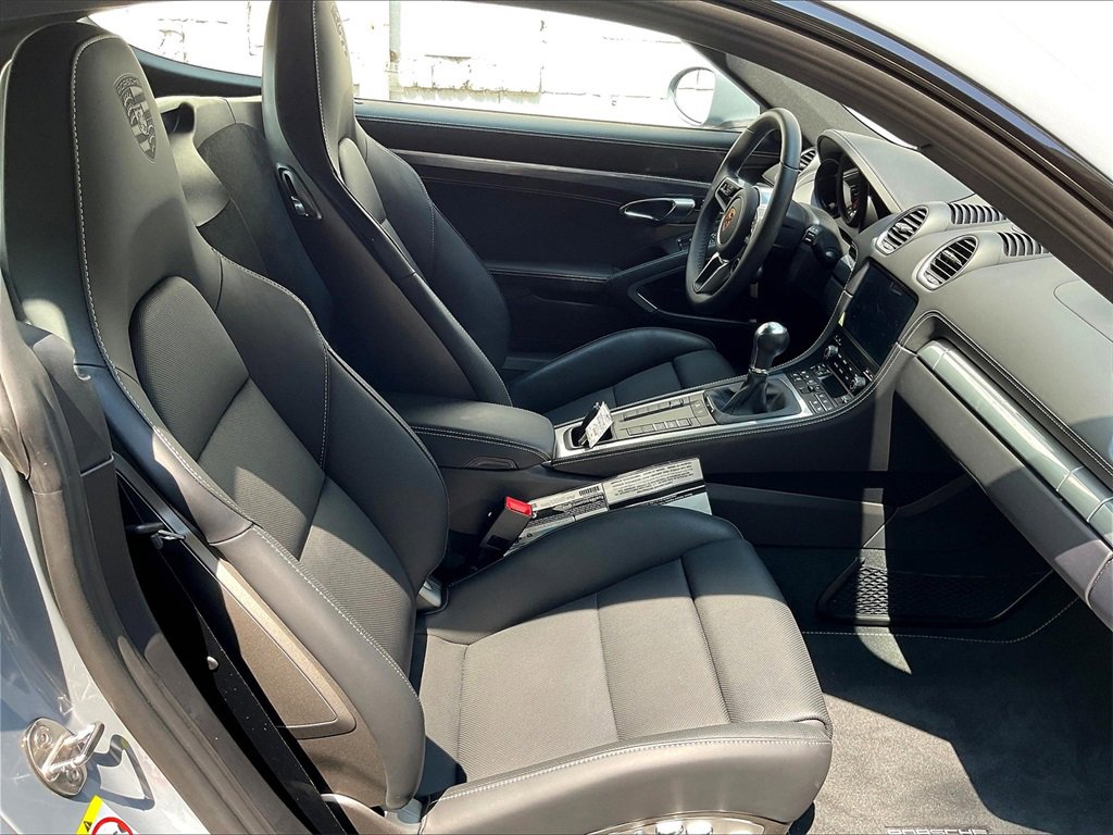 Used 2024 Porsche 718 Cayman Style Edition image 21