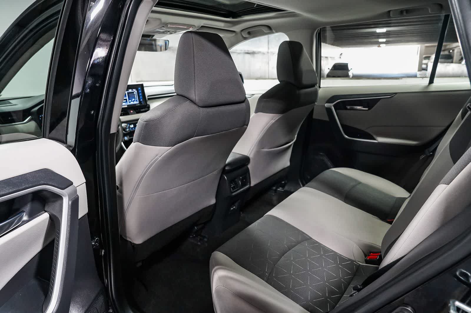 Certified 2022 Toyota RAV4 XLE w/ Convenience Package FWD image 20