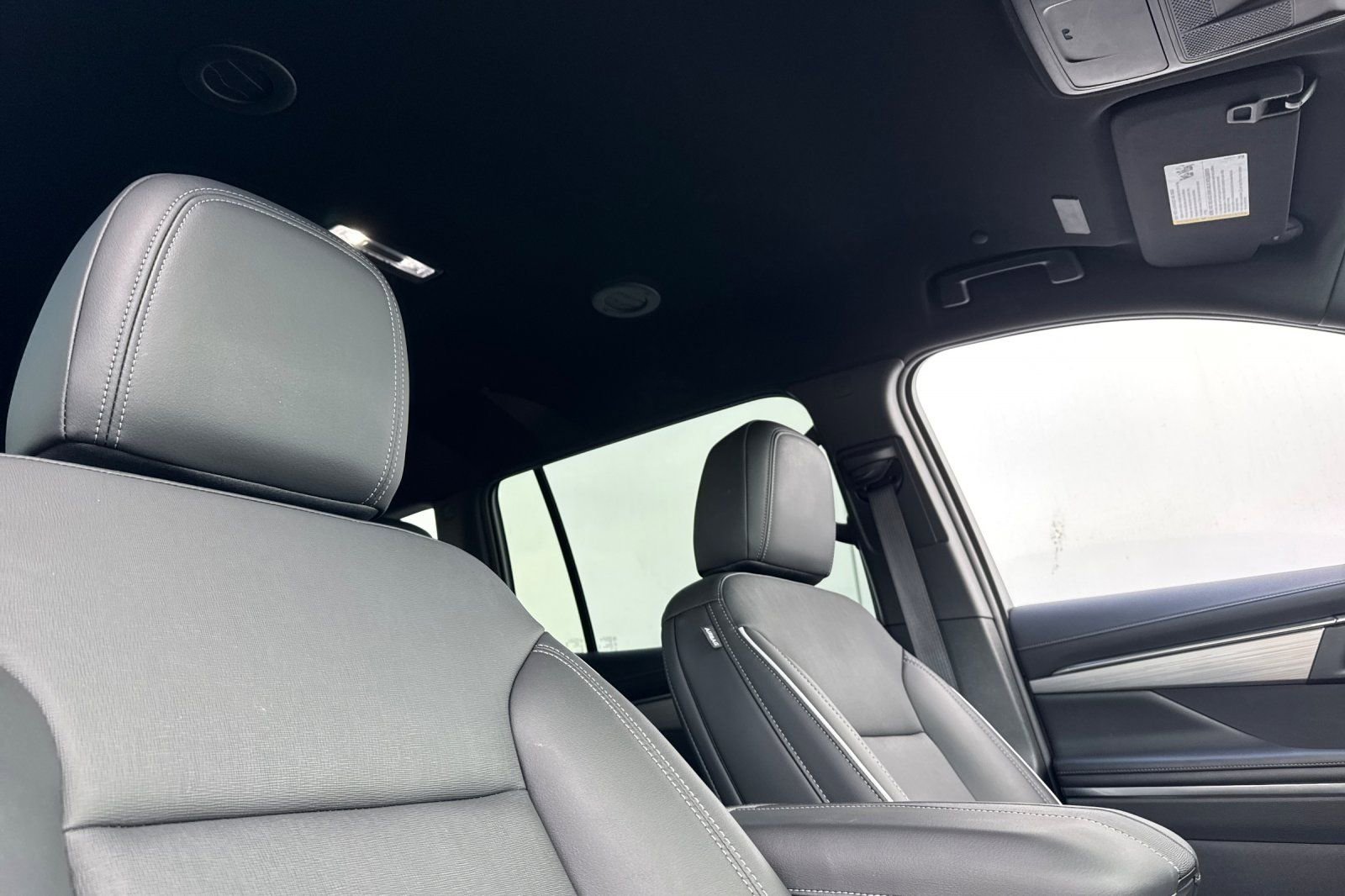 Used 2025 Buick Enclave Preferred FWD image 18
