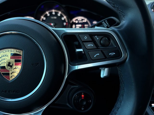 Certified 2022 Porsche Cayenne Platinum Edition image 17