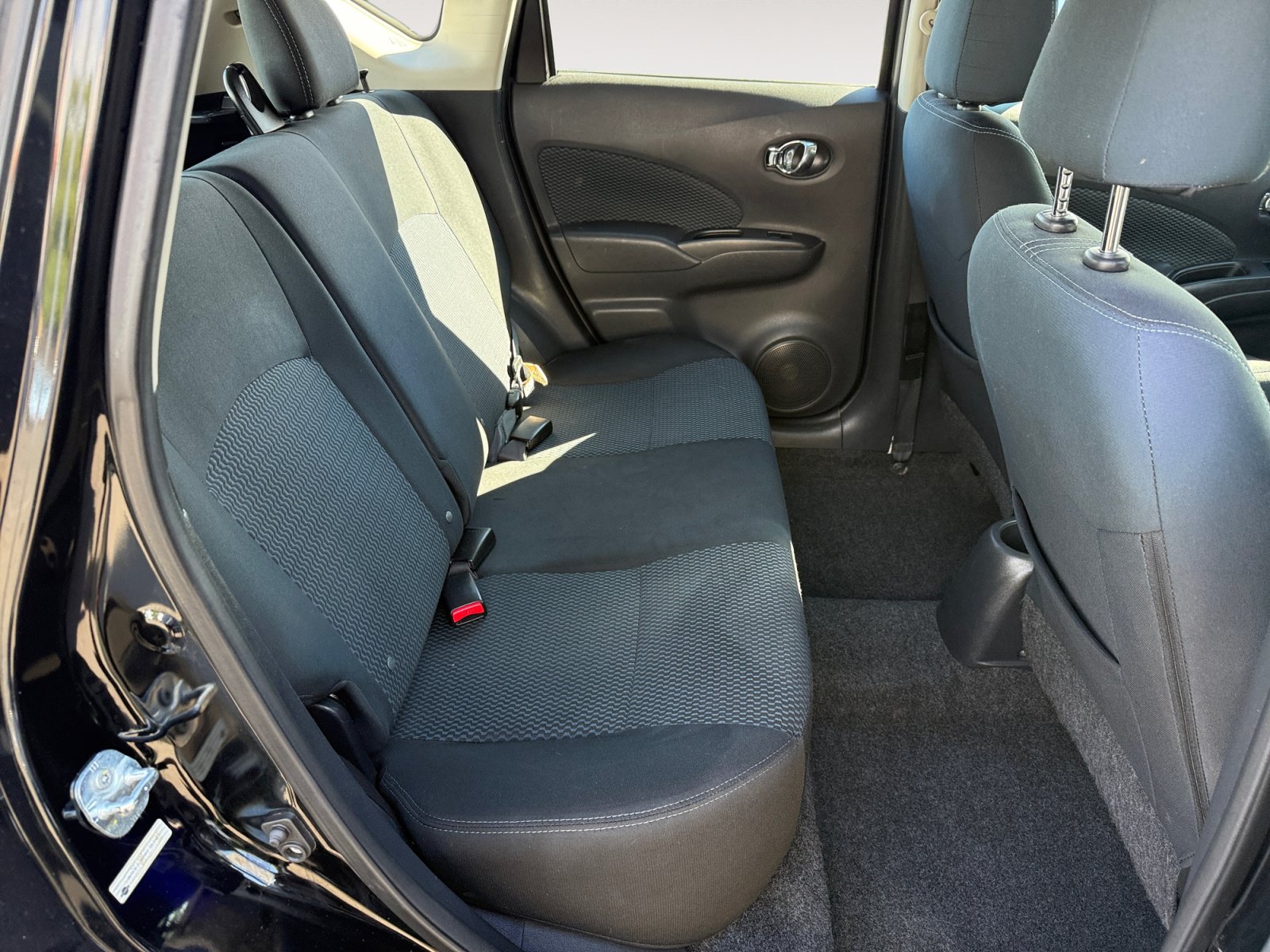 Used 2015 Nissan Versa Note SV FWD image 18