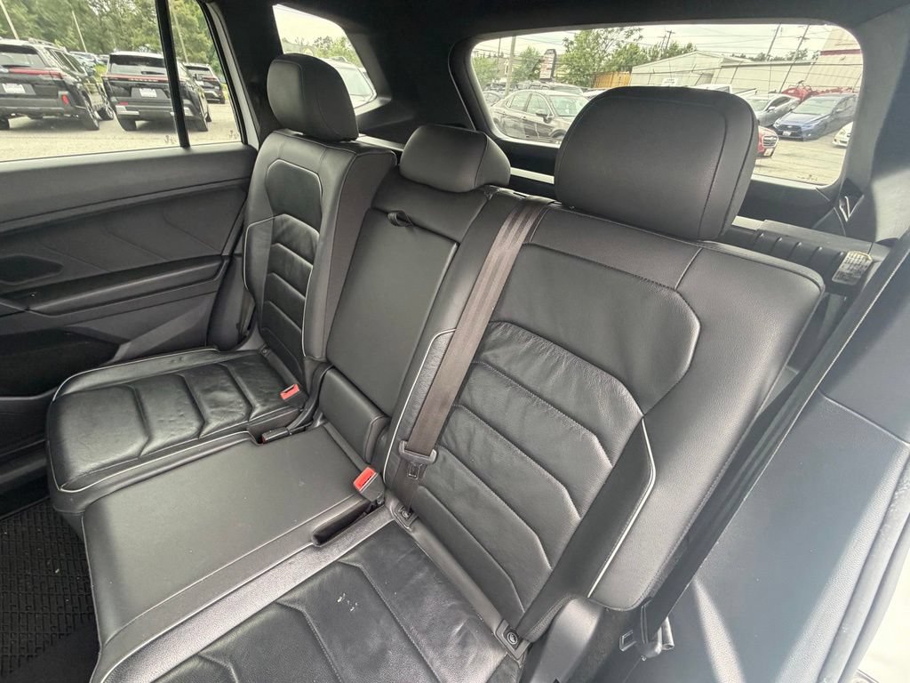 Used 2019 Volkswagen Tiguan SEL Premium R-Line AWD/4WD image 12