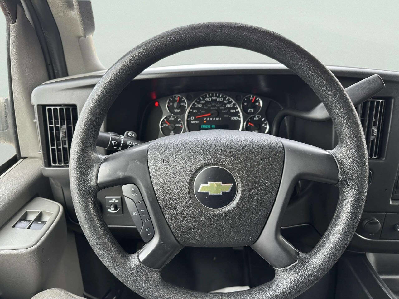 Used 2016 Chevrolet Express 2500 2500 3dr Cargo Van image 12