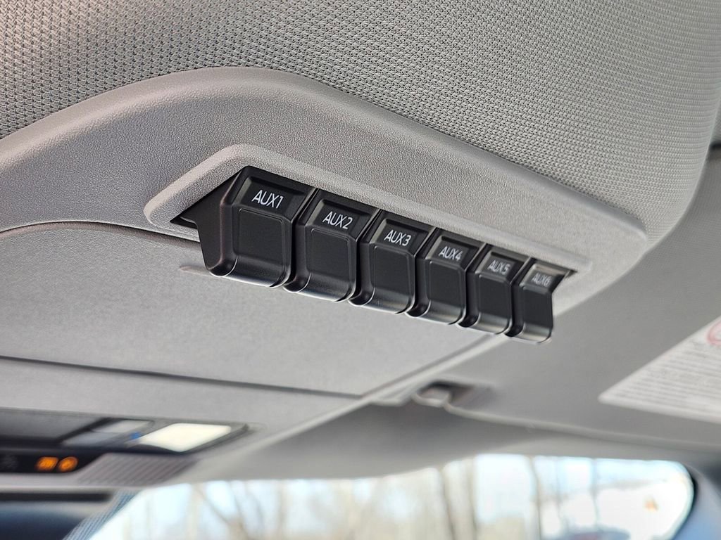 New 2026 Ford F250 XL w/ XL Chrome Package image 20