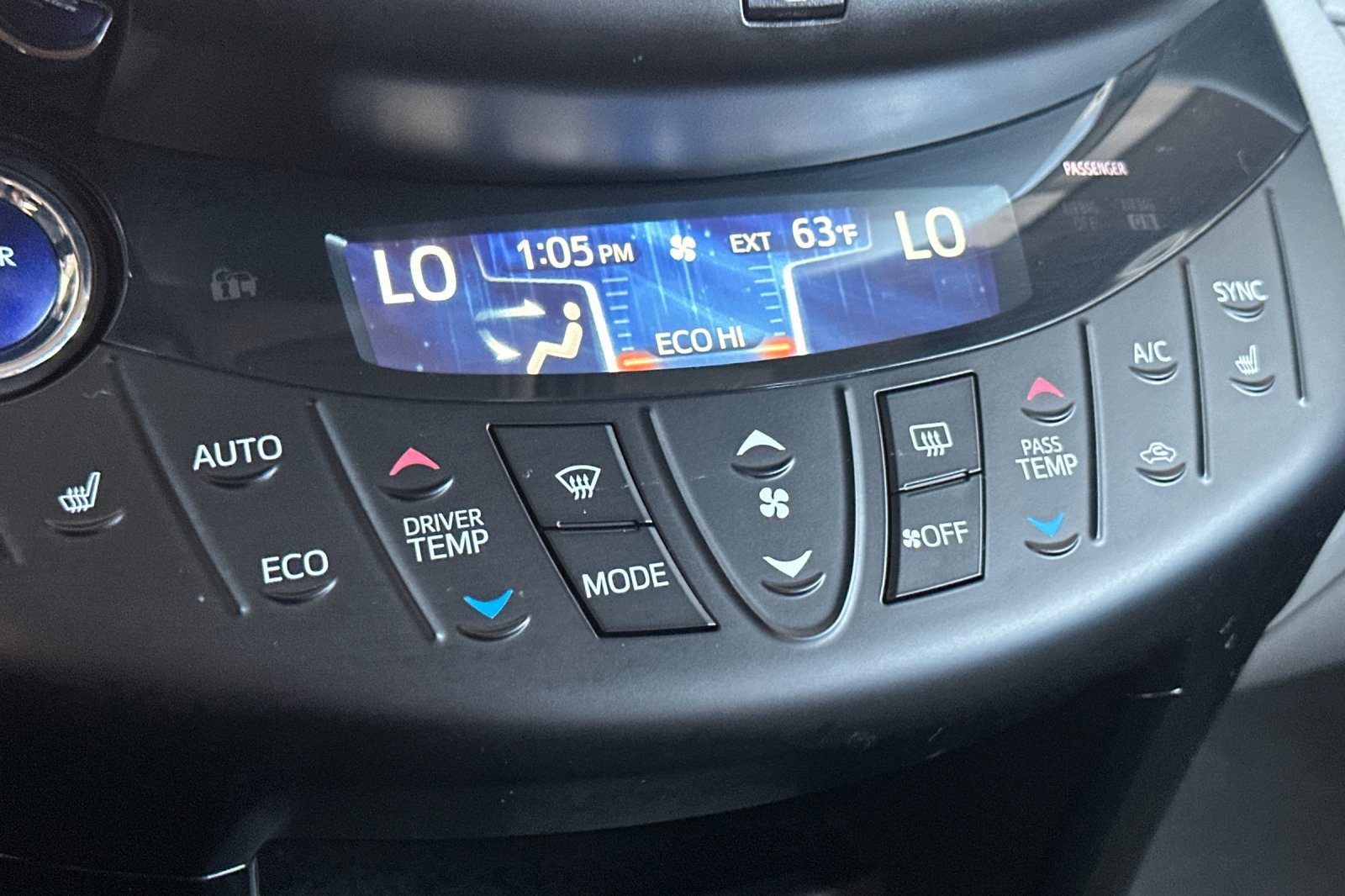 Used 2013 Toyota RAV4 EV FWD image 21