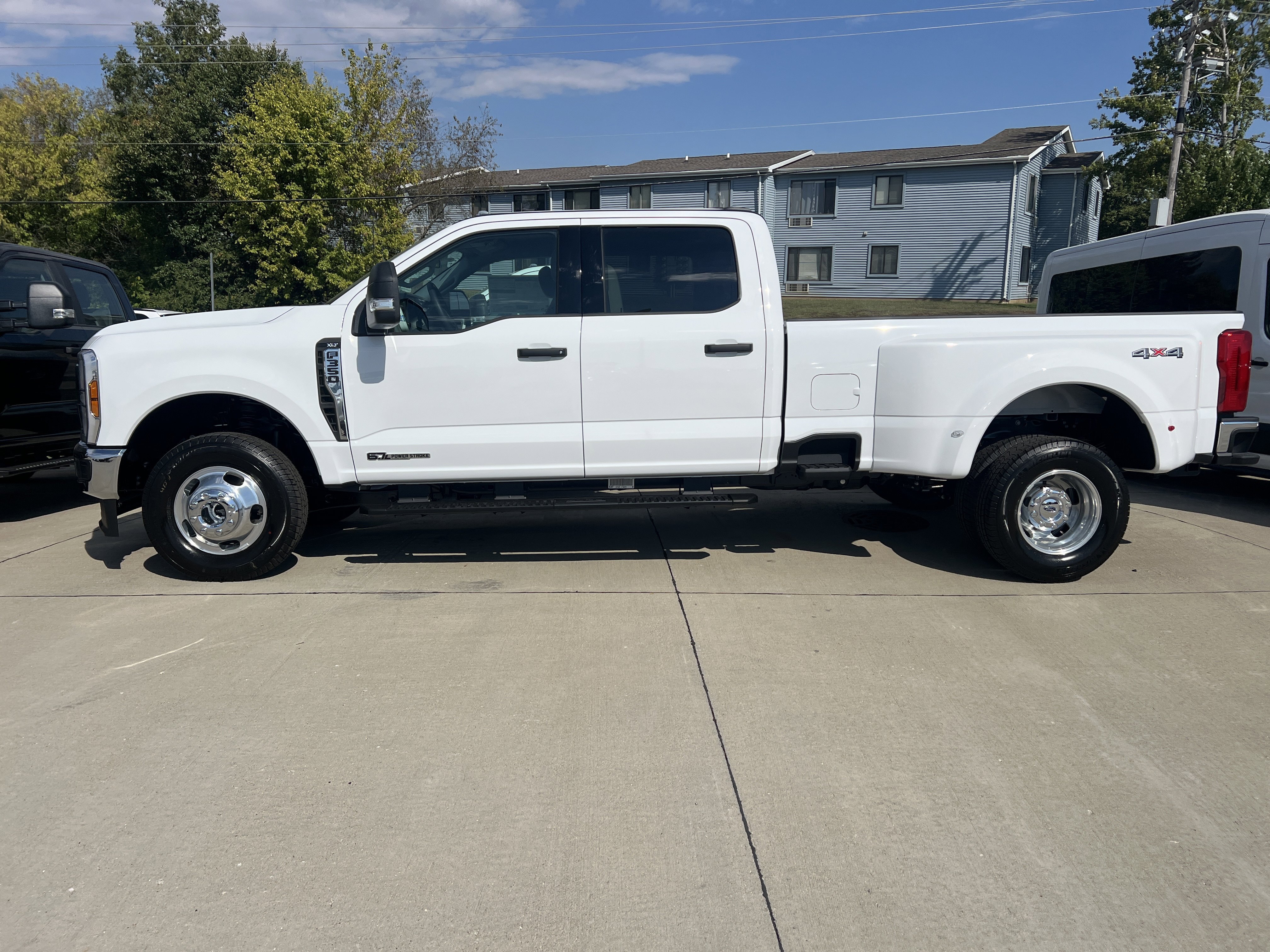 New 2026 Ford F350 XLT image 2