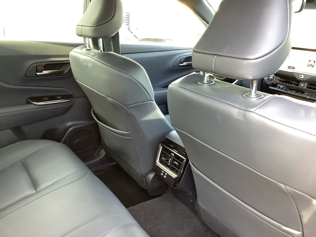 Used 2025 Toyota Crown Signia AWD/4WD image 17