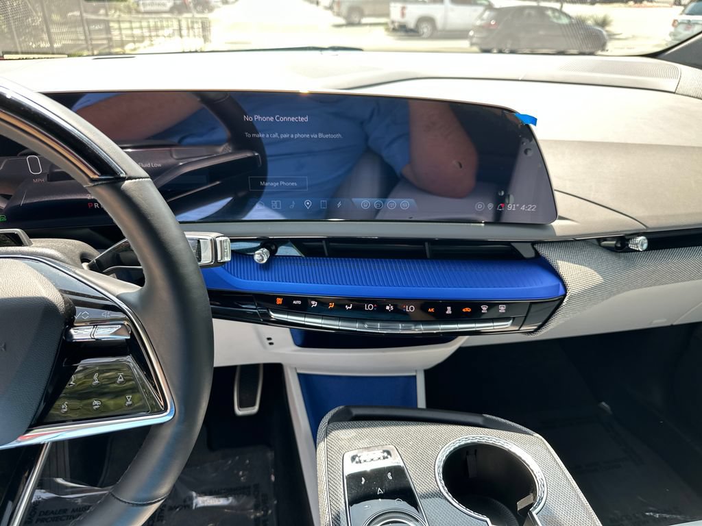Certified 2025 Cadillac Optiq Sport 1 AWD/4WD image 23