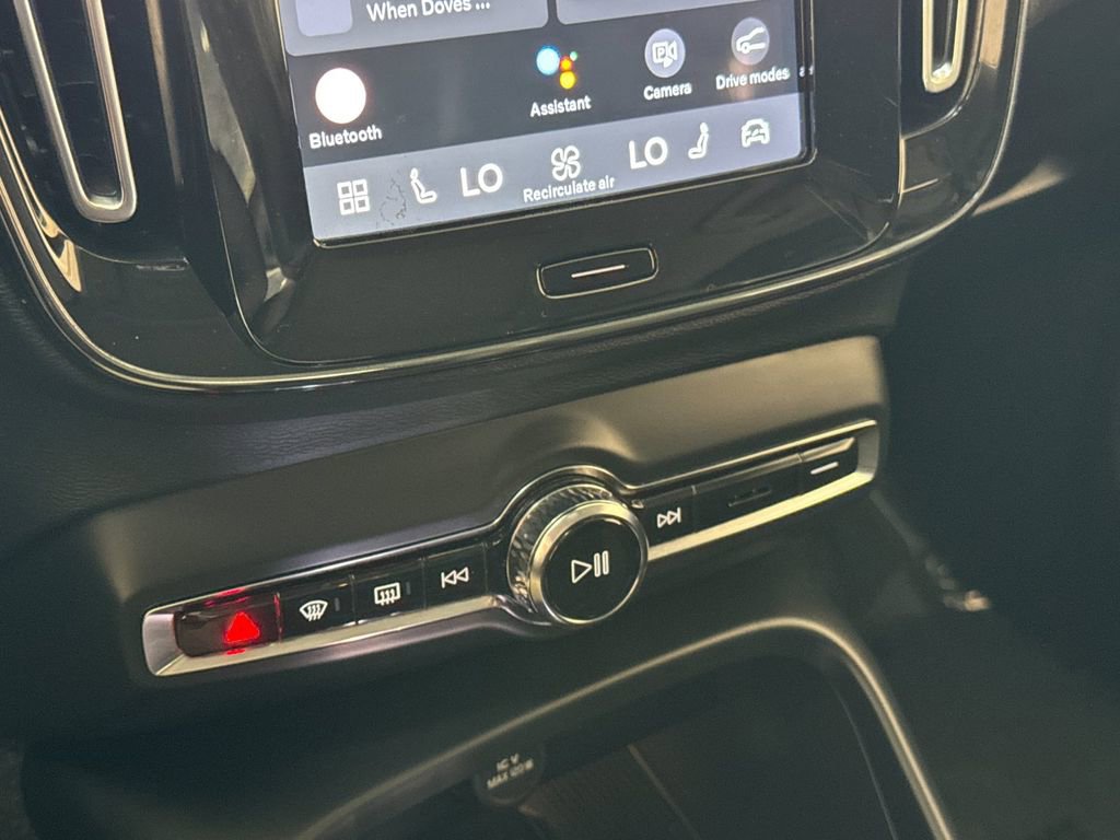 Certified 2023 Volvo XC40 B5 Ultimate image 20