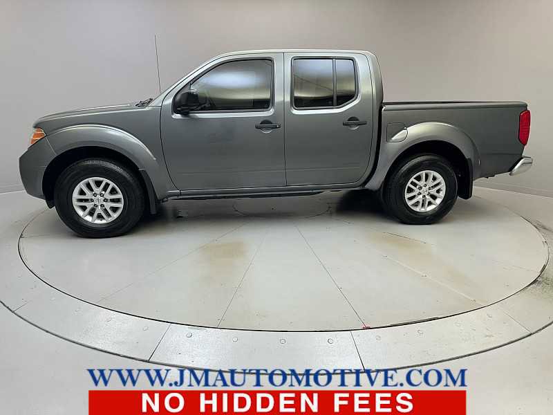 Used 2019 Nissan Frontier SV image 2