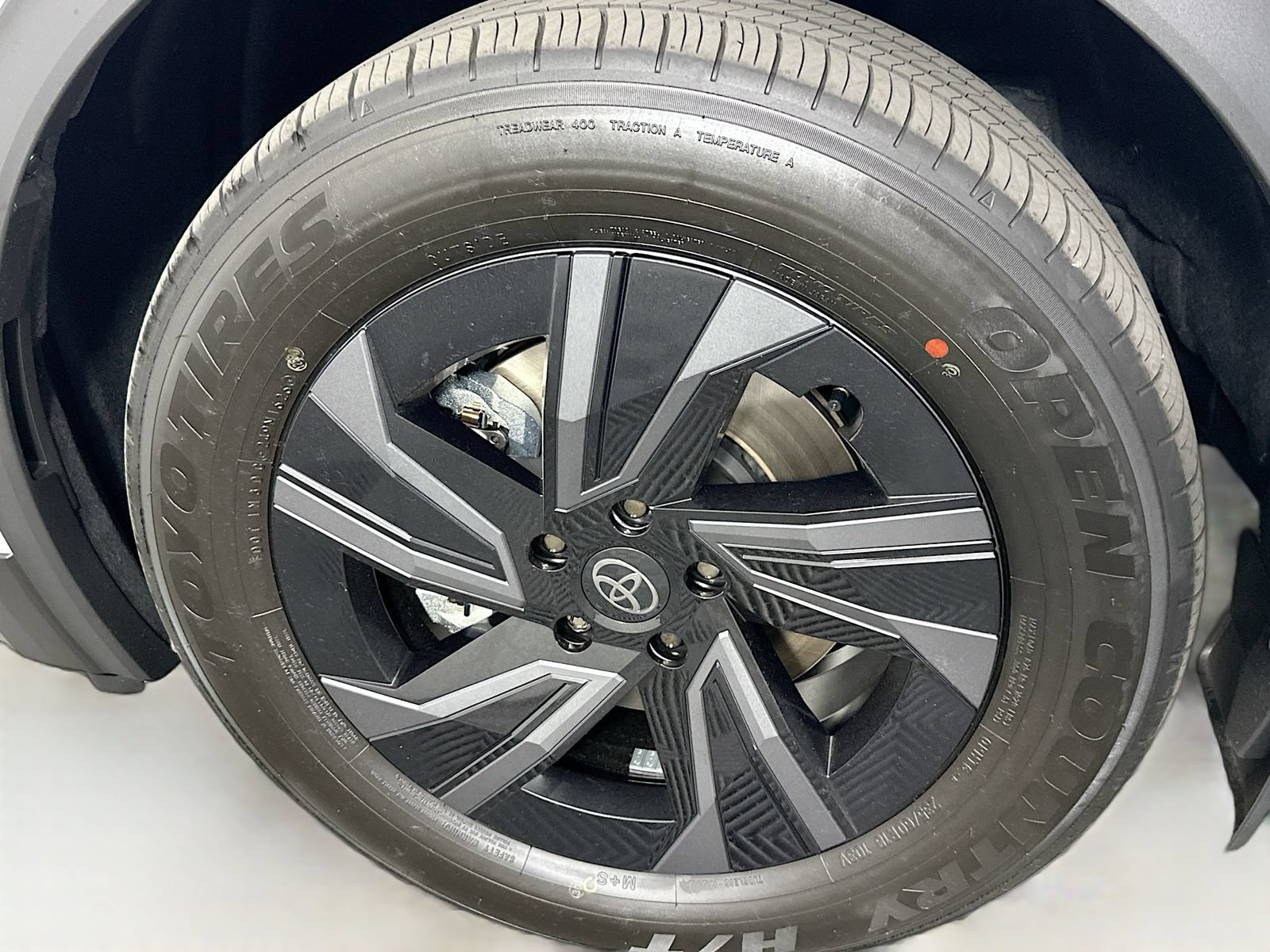 New 2026 Toyota C-HR AWD/4WD image 31