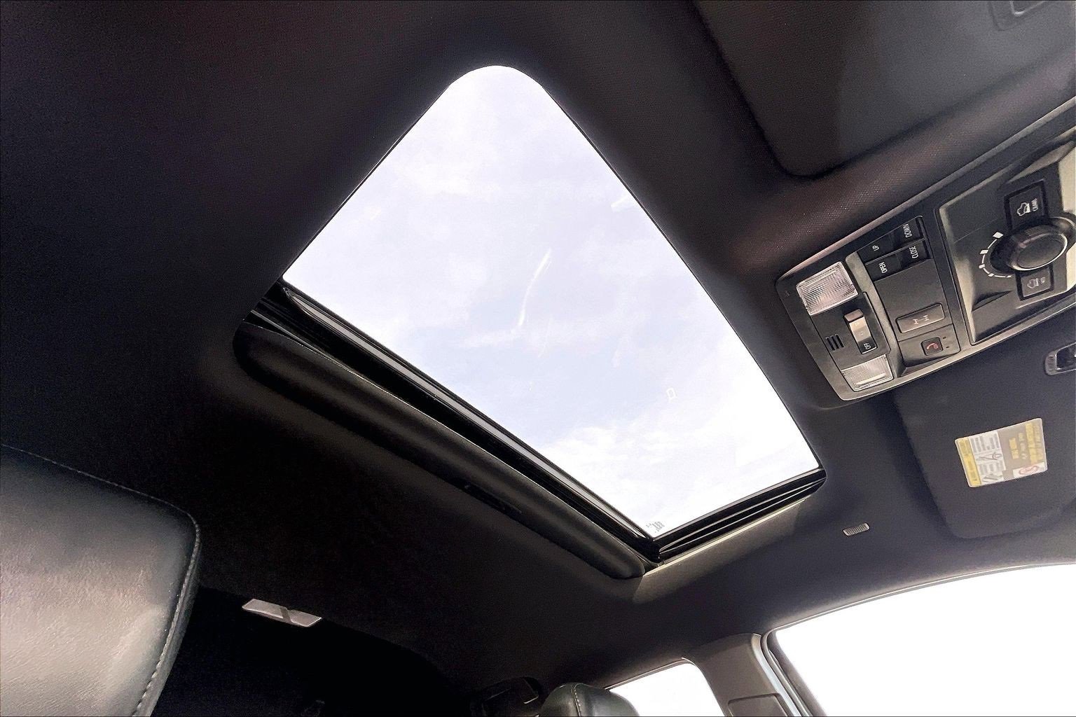 Used 2022 Toyota Tacoma TRD Off-Road image 20