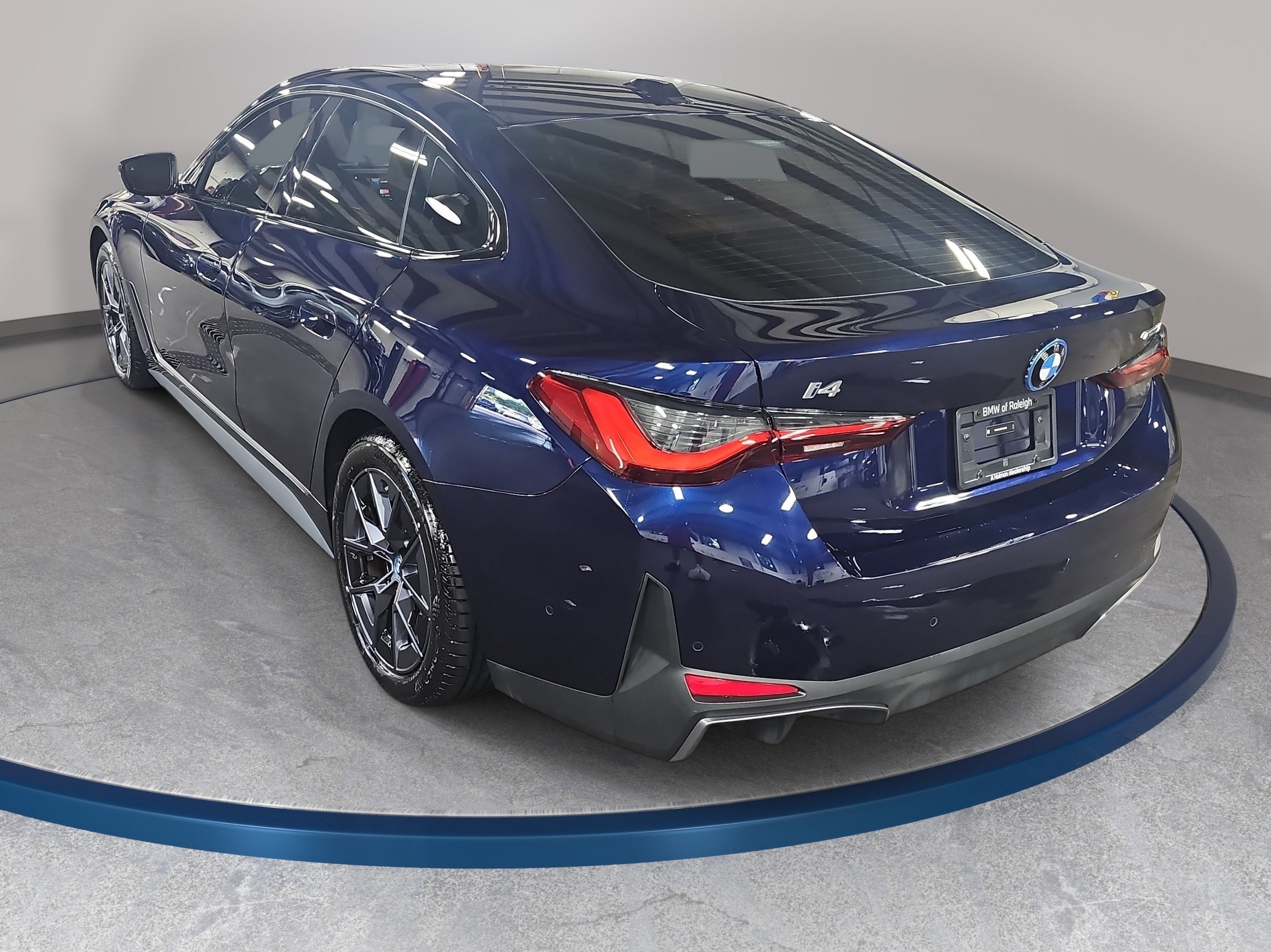 Used 2023 BMW i4 eDrive35 w/ Premium Package RWD image 8