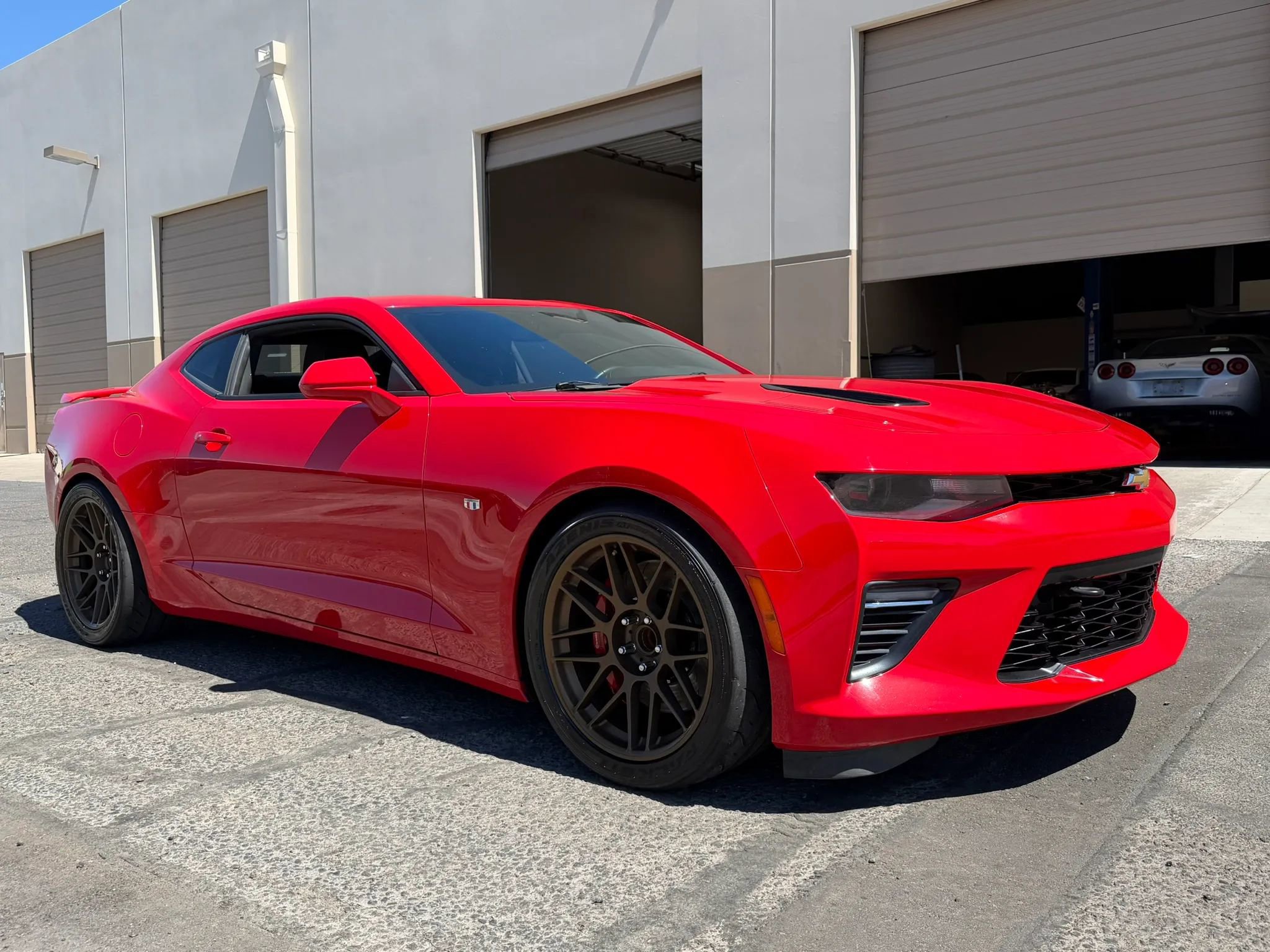 Used 2016 Chevrolet Camaro SS RWD image 11
