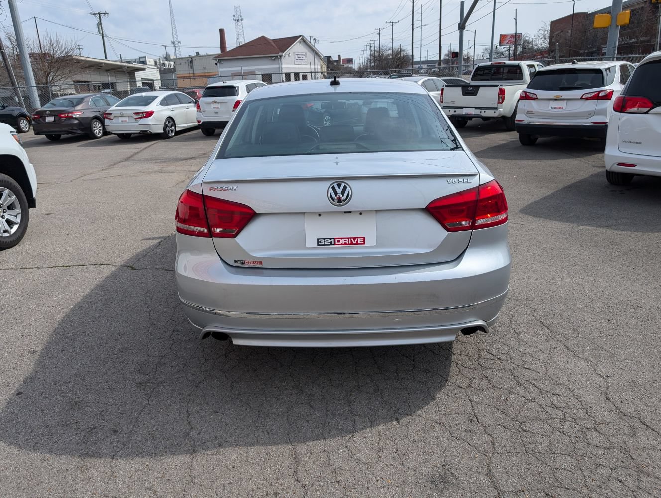 Used 2015 Volkswagen Passat 3.6 SEL Premium FWD image 7