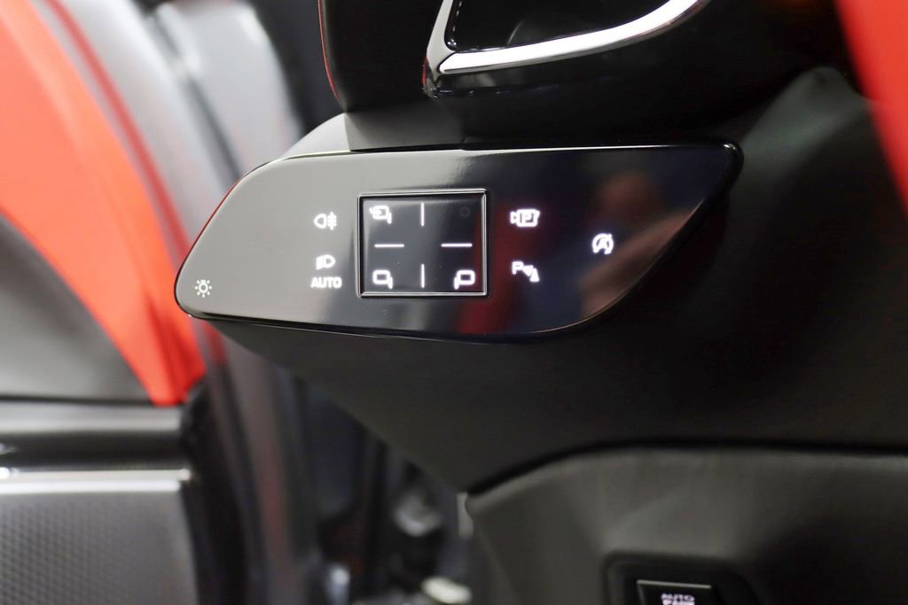 Used 2022 Ferrari Roma RWD image 20