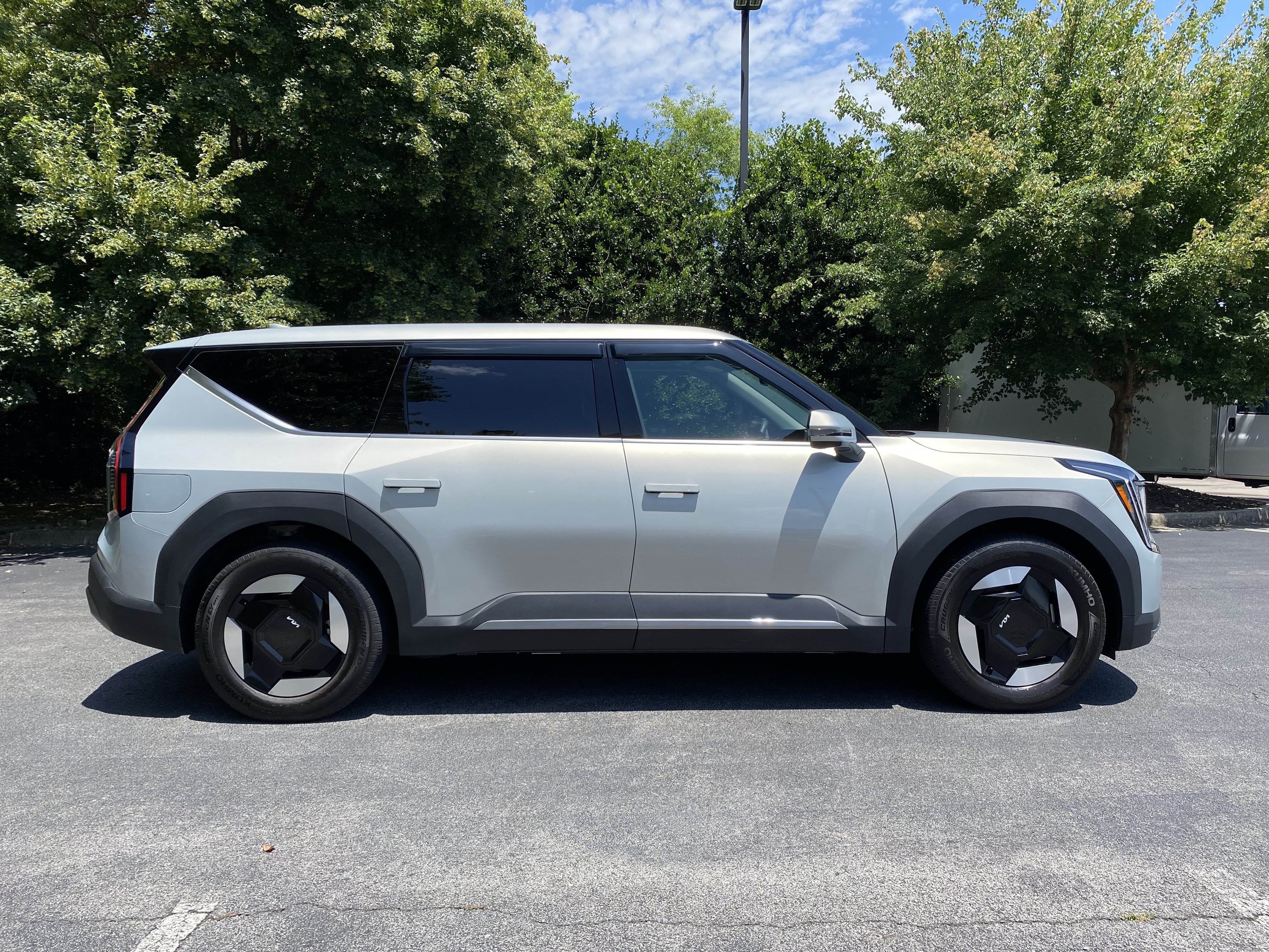 Used 2026 Kia EV9 Light RWD image 10