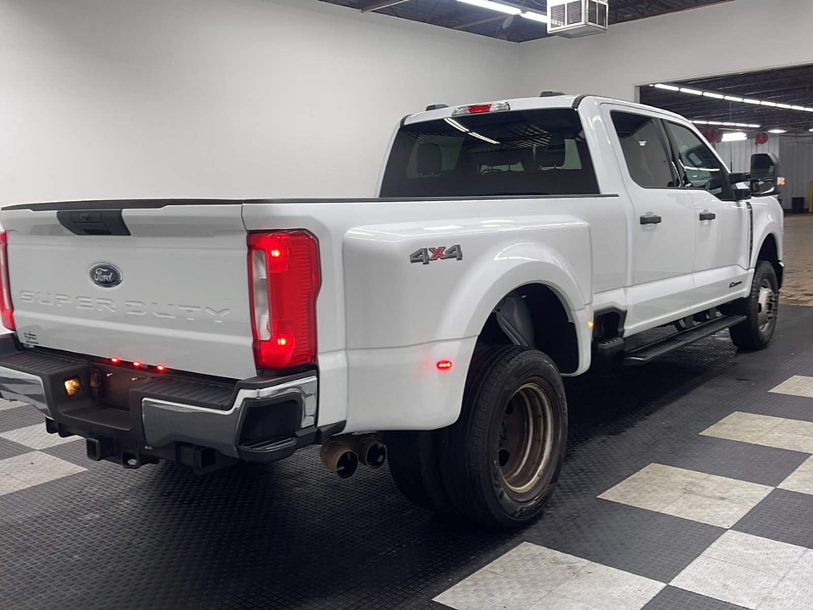 Used 2025 Ford F350 XLT AWD/4WD image 16