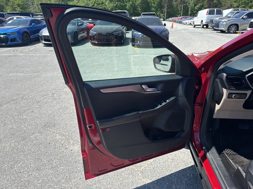 Used 2021 Ford Escape SE w/ Convenience Package image 25