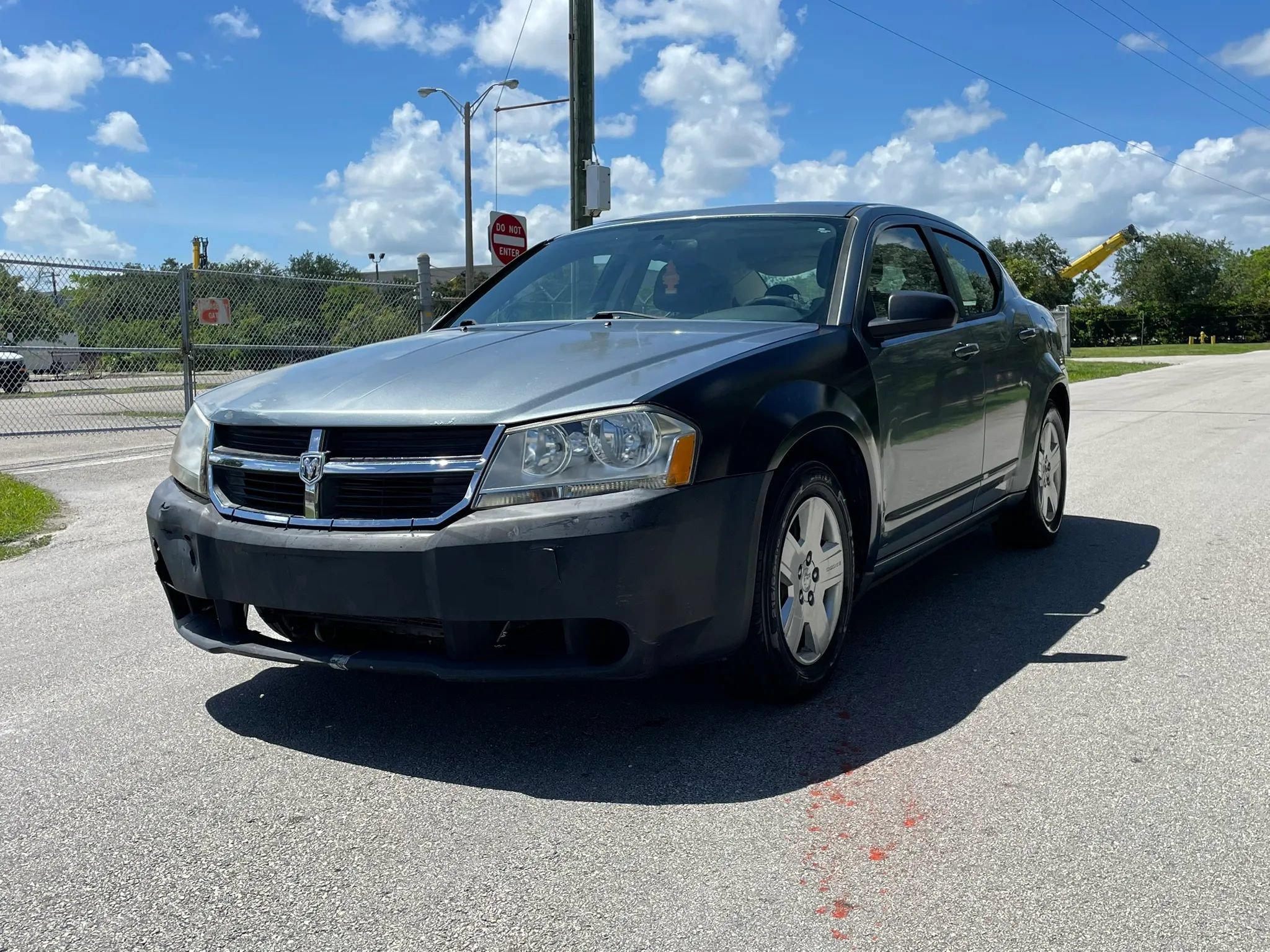 Used 2010 Dodge Avenger SXT FWD image 4