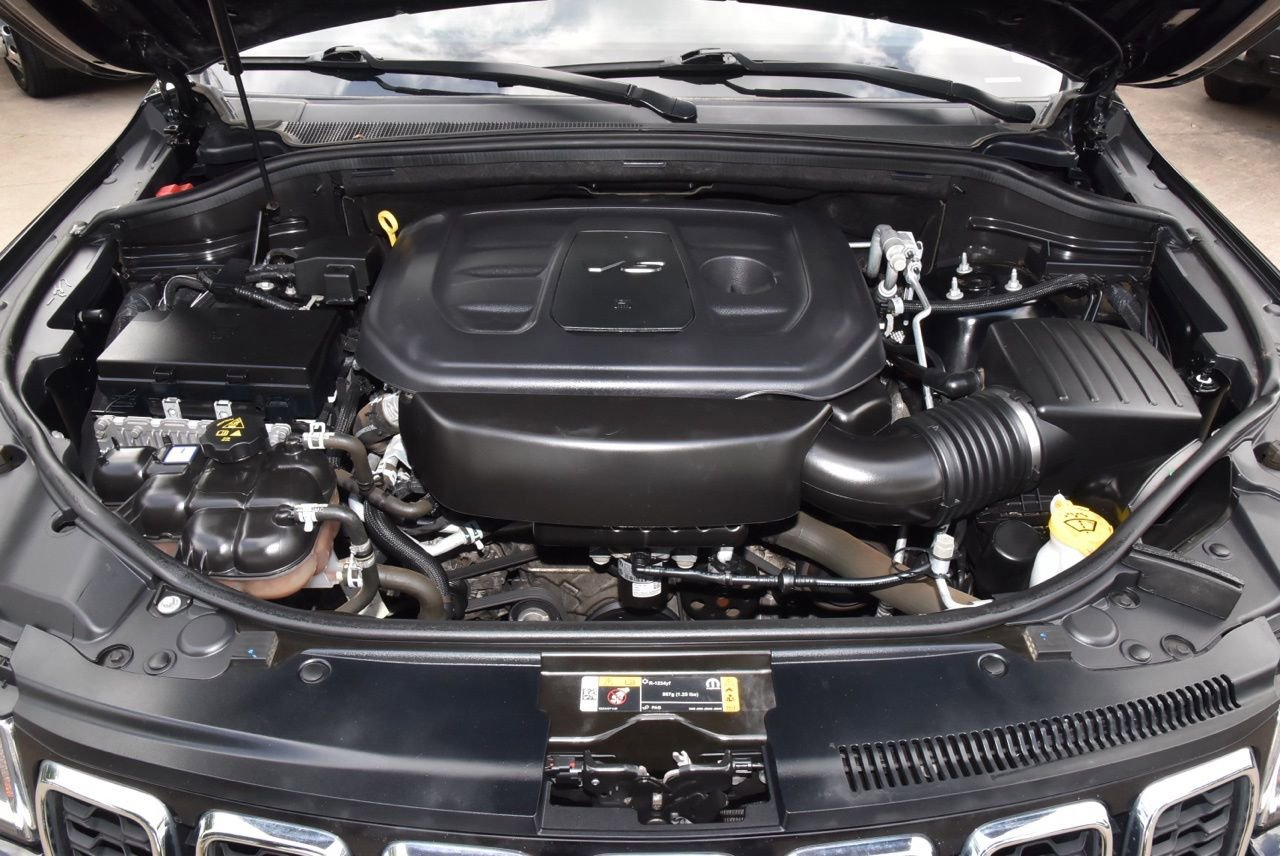 Used 2022 Jeep Grand Cherokee Limited image 39