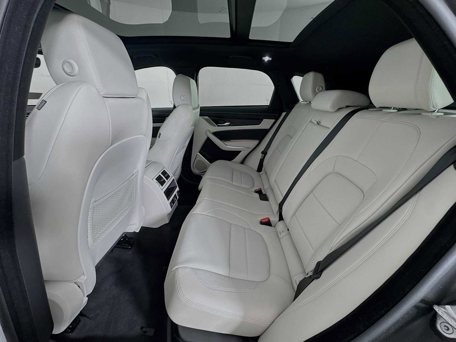 New 2025 Jaguar F-PACE R-Dynamic S image 20