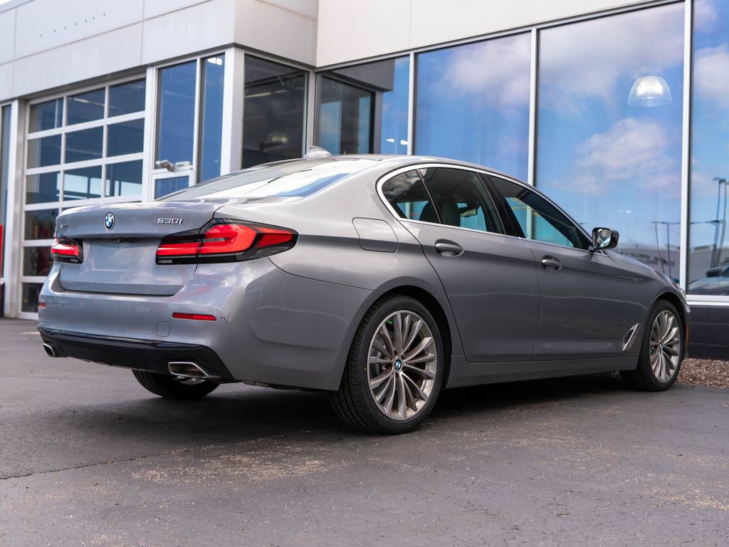 Used 2023 BMW 530i xDrive w/ Convenience Package AWD/4WD image 9