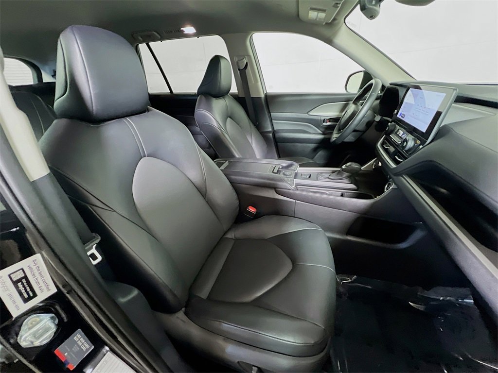 Certified 2025 Toyota Grand Highlander AWD image 27