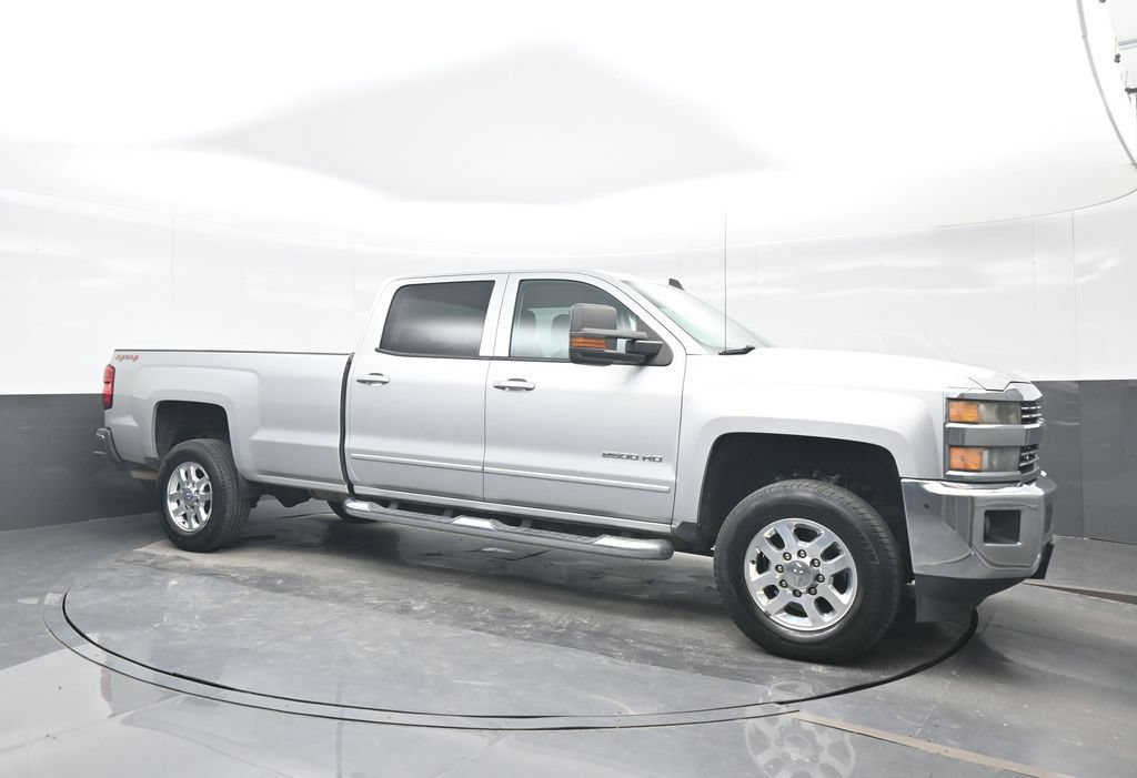 Used 2015 Chevrolet Silverado 2500 LT w/ LT Convenience Package AWD/4WD image 8