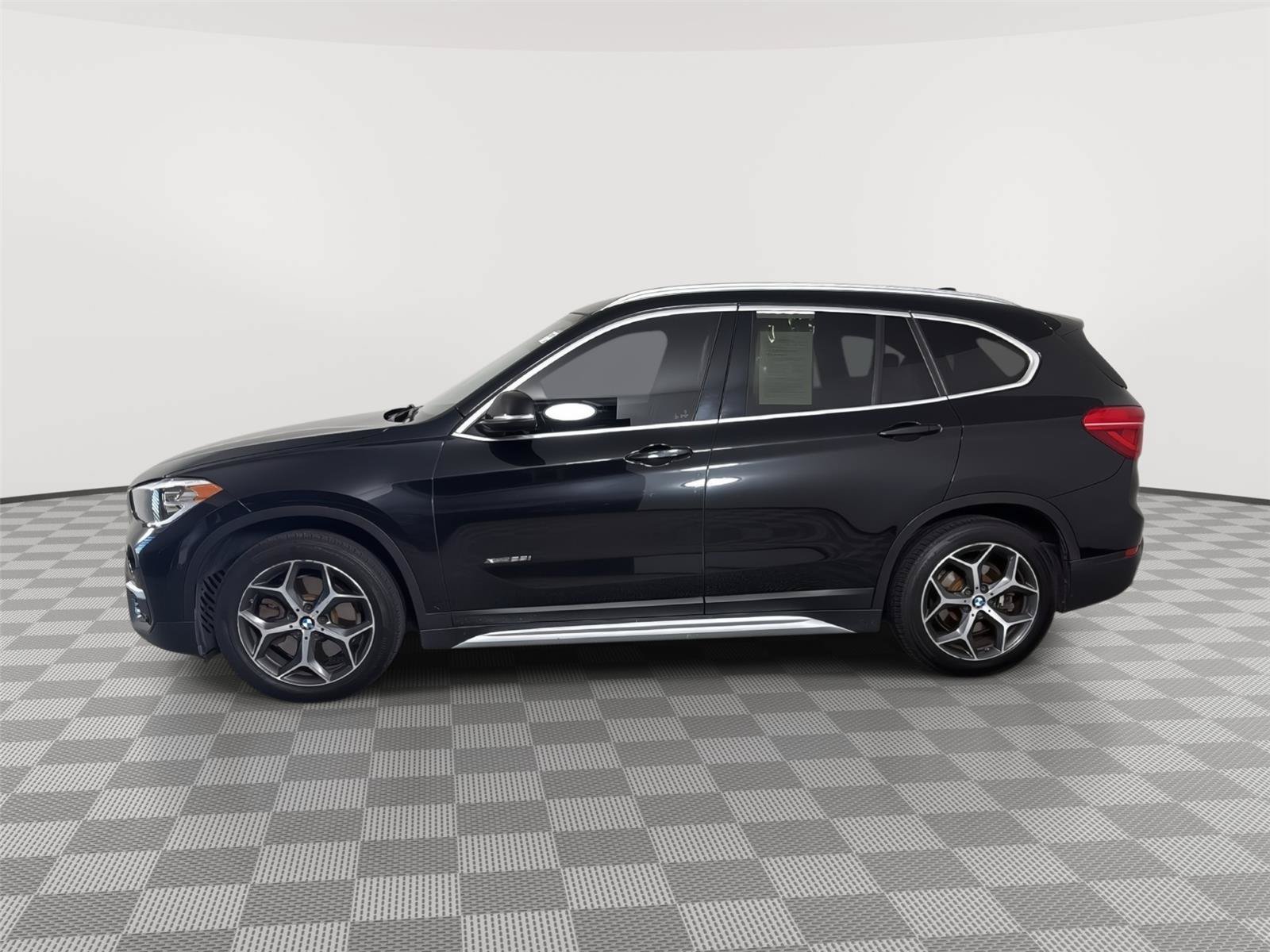 Used 2017 BMW X1 xDrive28i AWD/4WD image 4