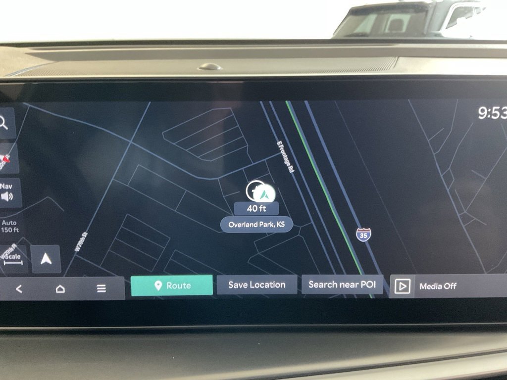 Used 2024 Kia Sorento S image 17