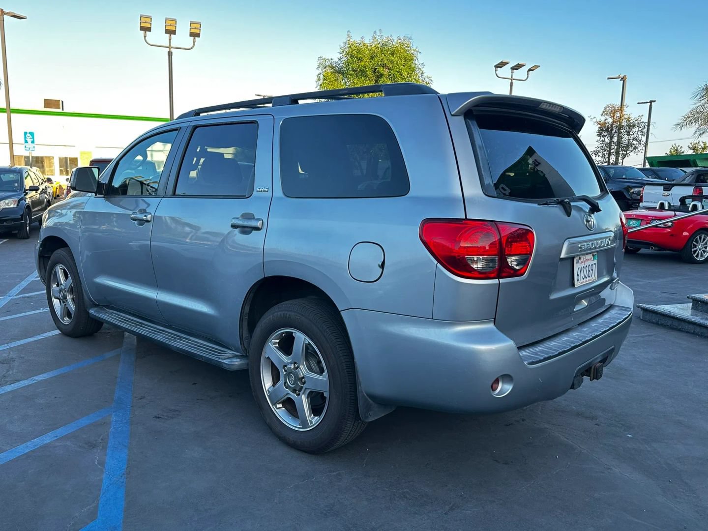 Used 2013 Toyota Sequoia SR5 w/ Sport Appearance Pkg AWD/4WD image 9