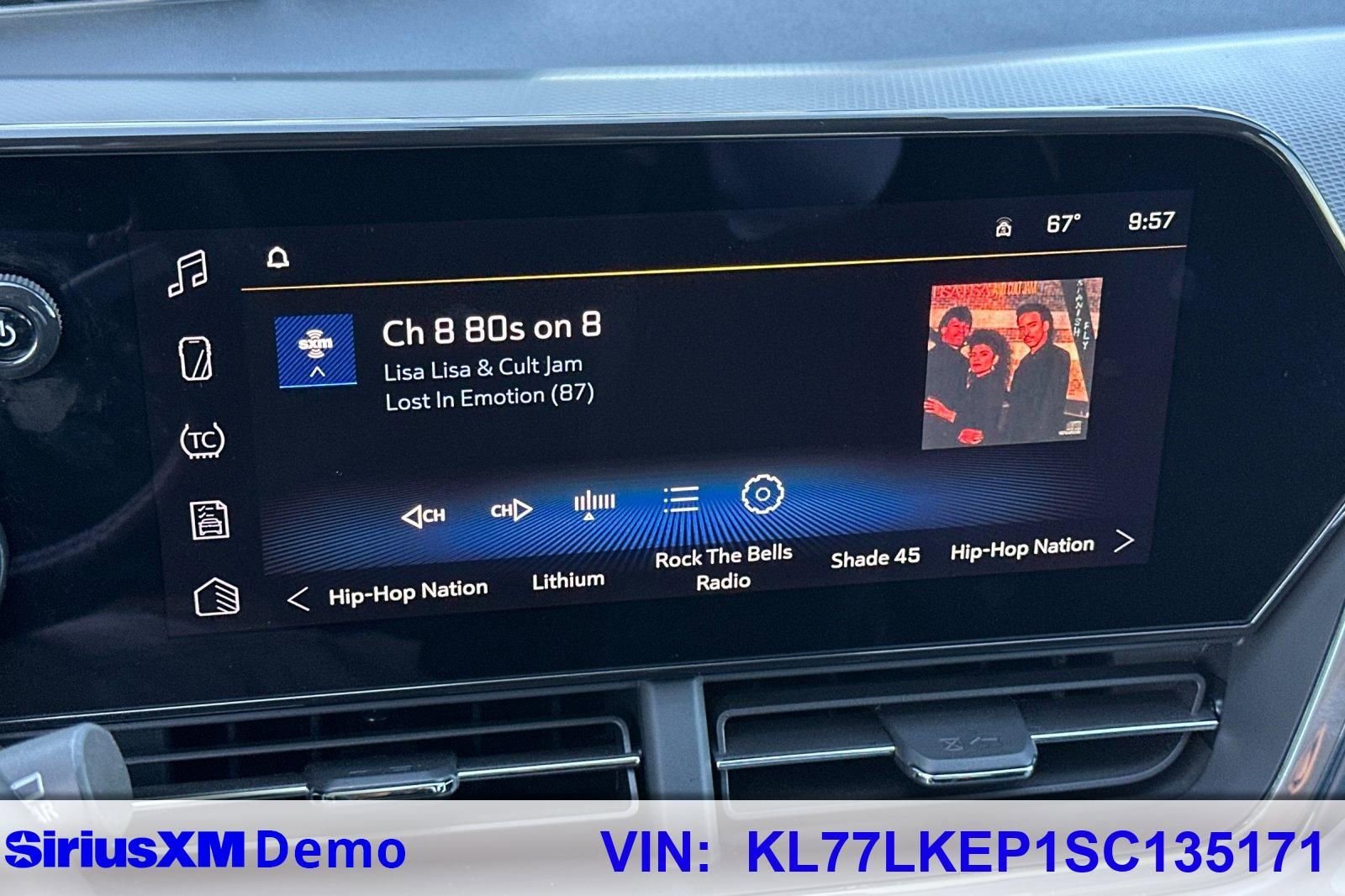 Certified 2025 Chevrolet Trax ACTIV image 38