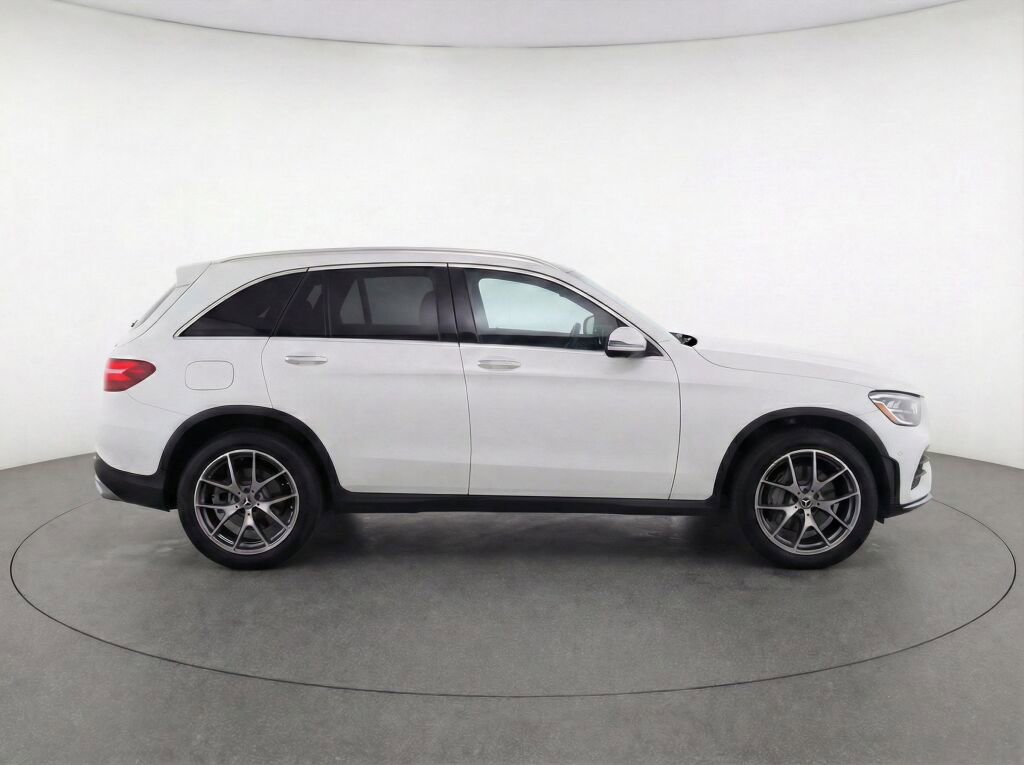 Used 2022 Mercedes-Benz GLC 300 4MATIC image 8