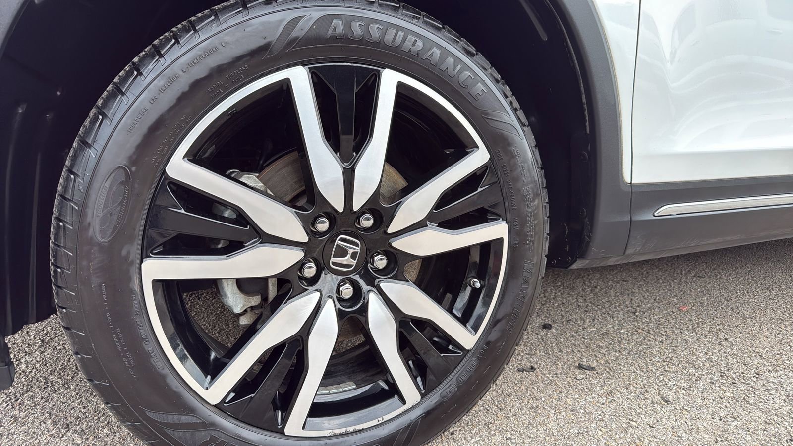 Used 2021 Honda Pilot Touring image 29