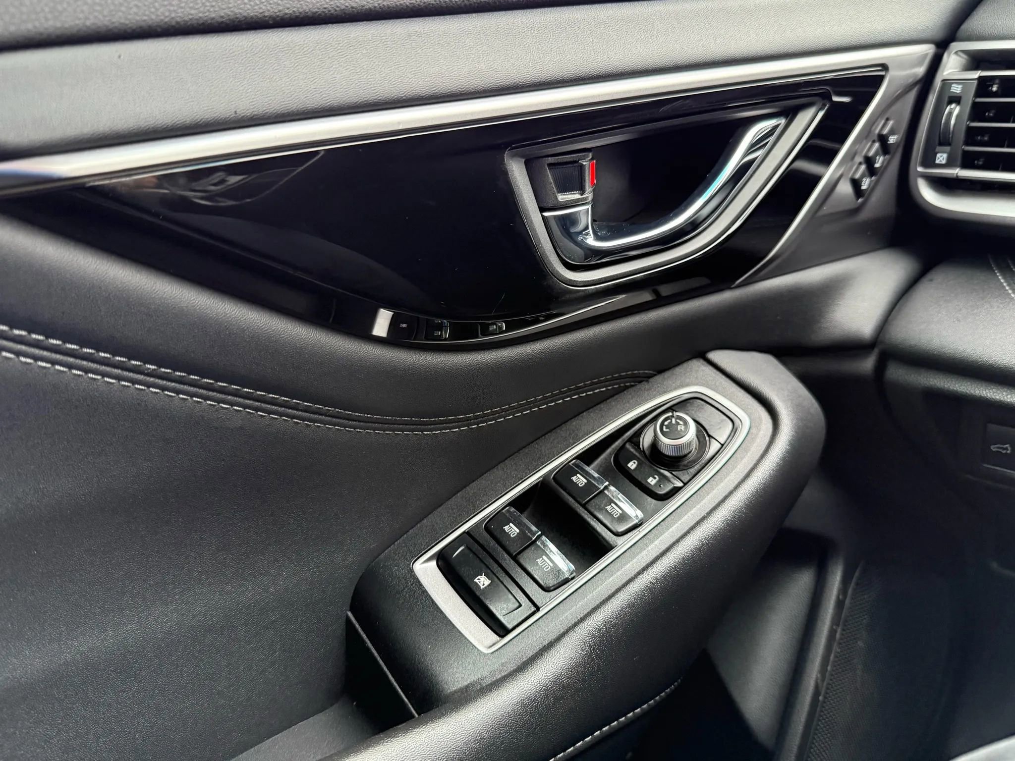 Used 2022 Subaru Outback Limited image 51