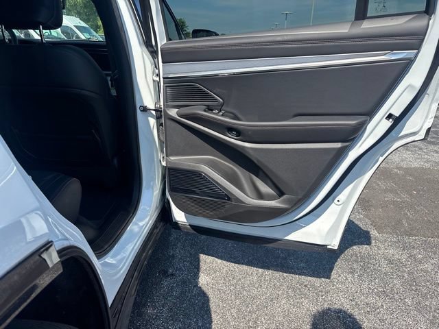 Used 2024 Jeep Wagoneer Limited AWD/4WD image 22