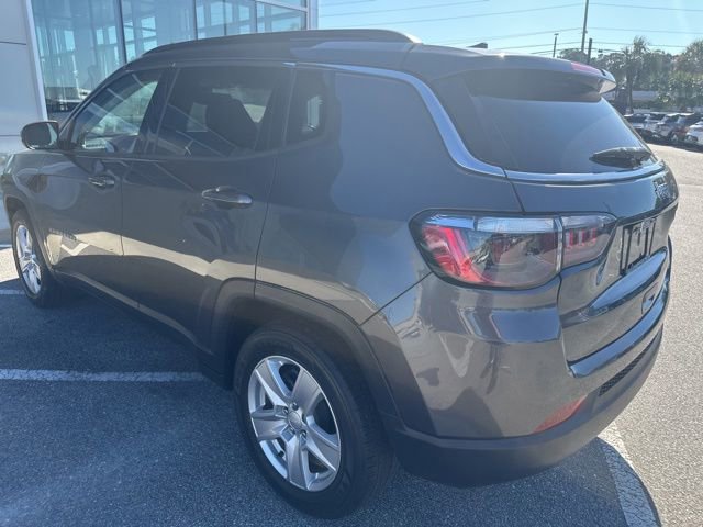 Used 2022 Jeep Compass Latitude FWD image 2
