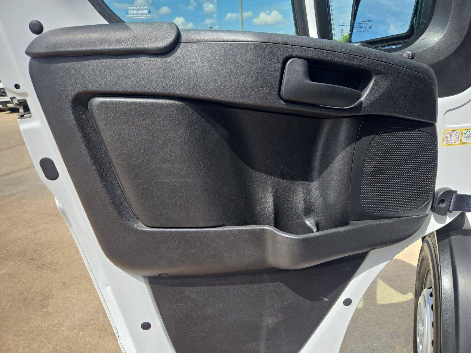 Used 2025 RAM ProMaster 2500 w/ Convenience Group FWD image 19